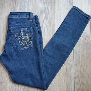 Blue skinny jeans